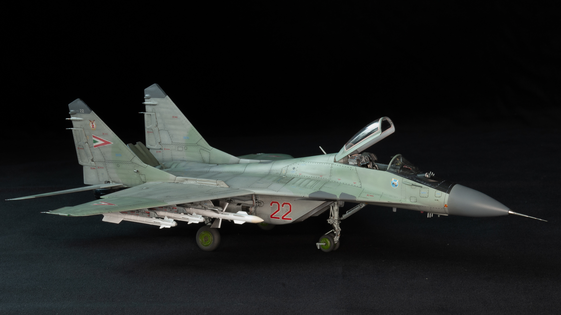 G.W.H #L4811 1/48 méretarányyú MiG-29 9.12 típusú negyedik generációs vadászgép elölnézete